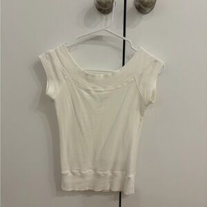 Off the shoulder/boat neck Ginny top
